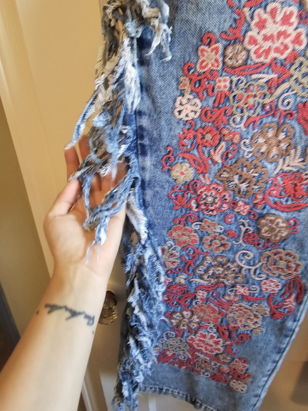 Oli & Hali Embroidered Floral Blue Denim Jeans for Women - Picture 3 of 9